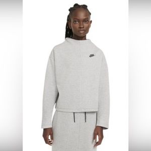 NIKE tech fleece crew pullover - sold out everywhere